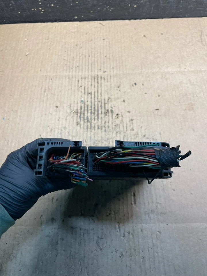 Toyota Rav4 2006 4x4 OEM módulo de control electrónico del motor ECU ECM u9308 DG Foto 2 de 4