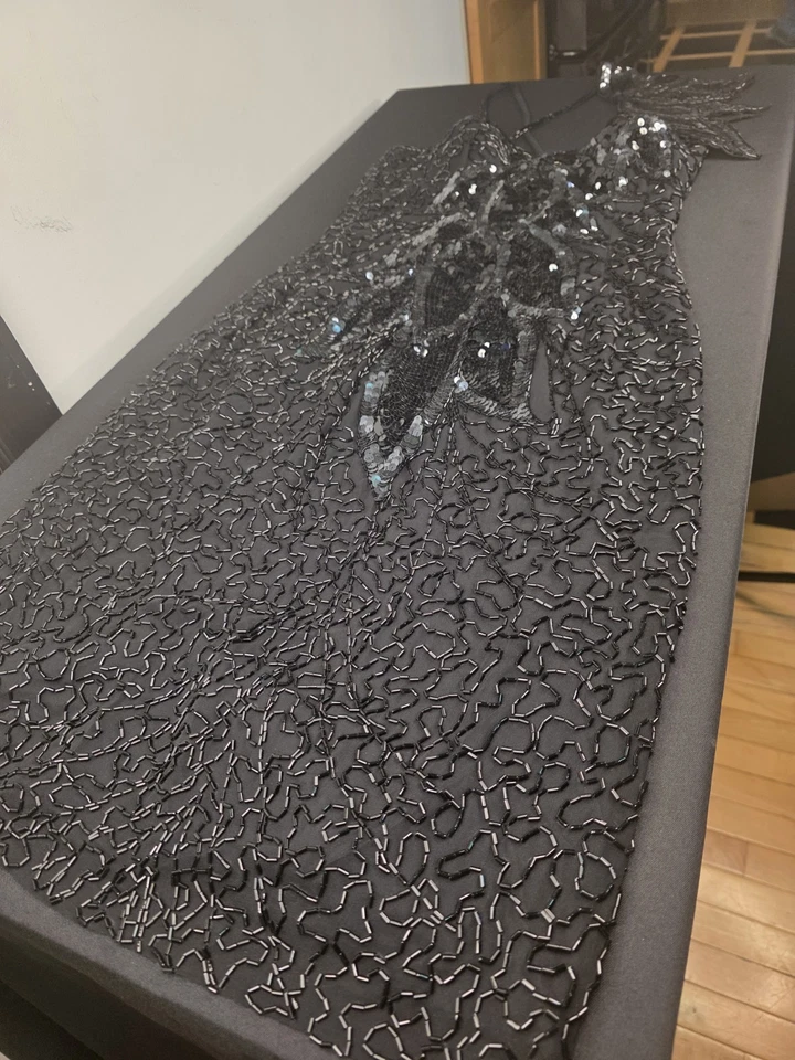 Vestido de noite vintage preto gravata da He-Ro de seda com miçangas tamanho 6 preto - Imagem 2 de 4