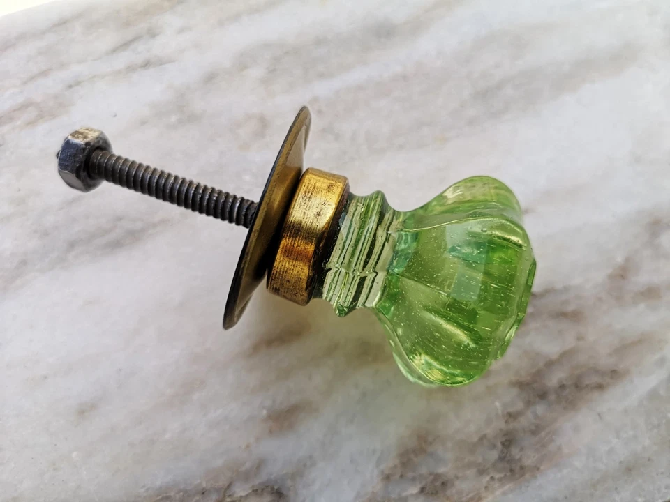 POIGNÉE Bouton de TIROIR en VERRE / cristal VERT CLAIR d'URANIUM - 37 / 40mm - Photo 2/4