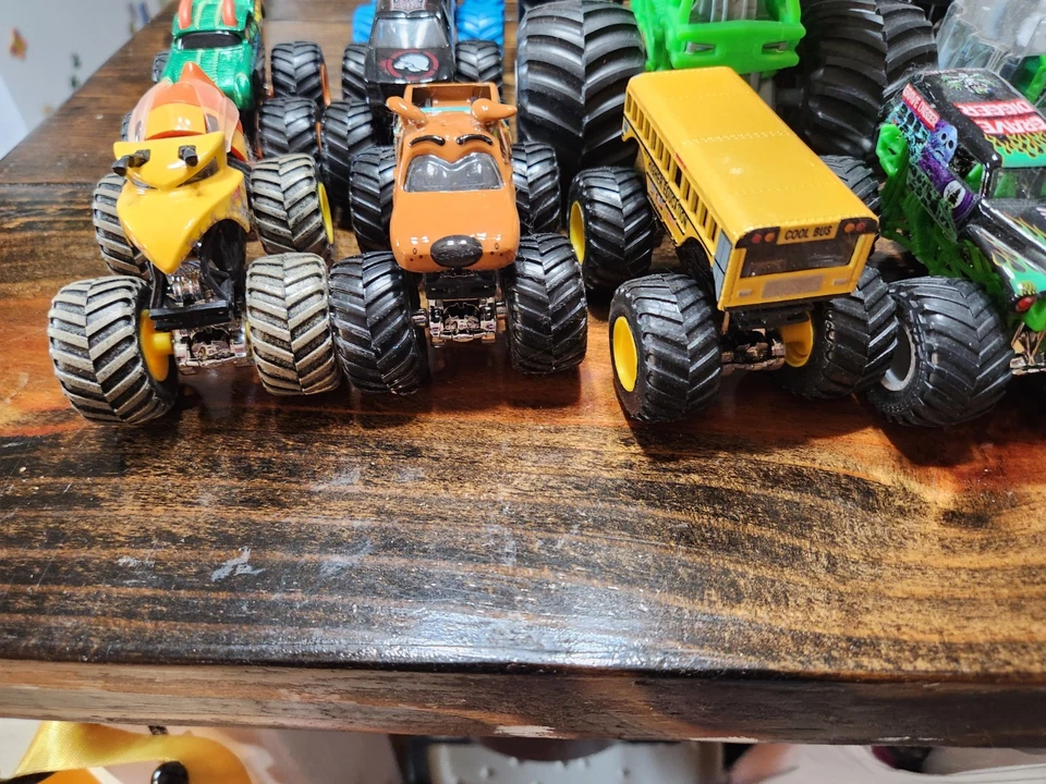 Lot Of 13 Monster Truck Hot Wheels, Various Size. Some NIB - Image 4 of 4