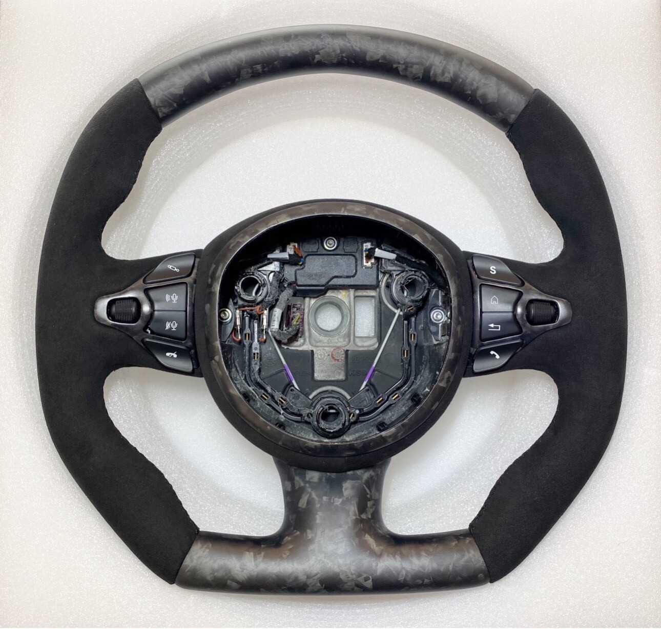 GENUINE OEM ASTON MARTIN DBS 770 DB11 VANTAGE F1 CARBON FIBER STEERING WHEEL