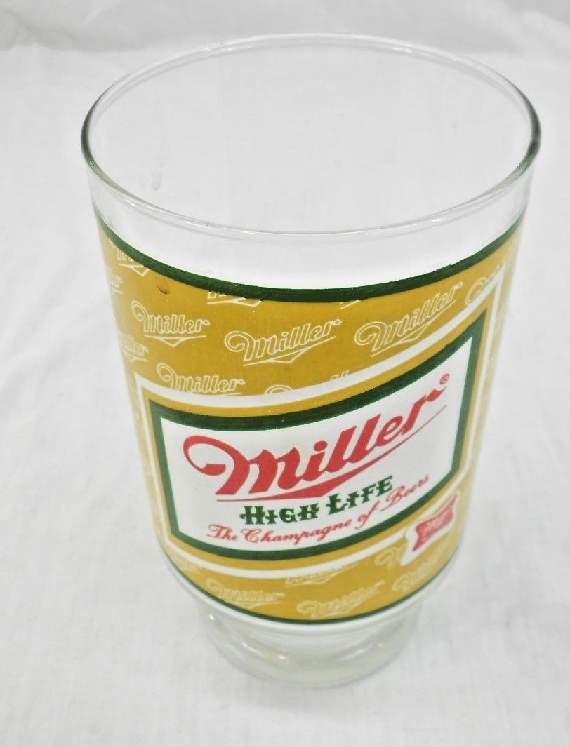 VINTAGE MILLER HIGH LIFE, THE CHAMPAGNE OF BEERS, 32 OZ