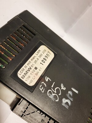 945780_3