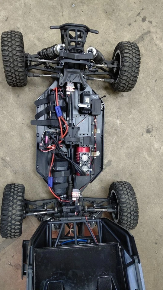Losi 1/5 Desert Buggy XL-E RTR 4WD Electric Buggy - Image 3 of 4