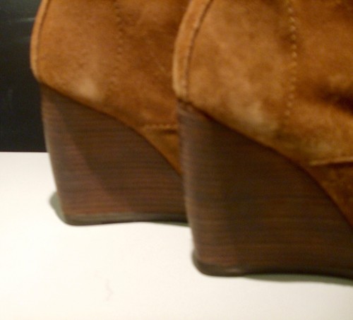 hellbraune Stiefelette mit hohem Keilabsatz von Mango, Wildleder, Gr. 38 - Bild 2 von 4