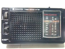 Radio vintage prodotta dalla sanyo negli anni 70
