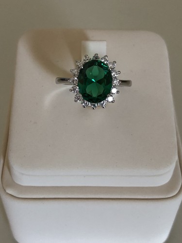 Anello Principessa Diana Argento Sterling 925 Verde Scintillante Ovale e Zirconi Chiari tutte le misure - Foto 8 di 12