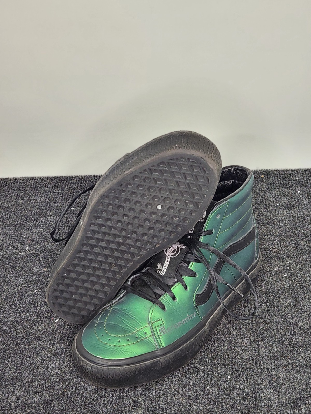 Harry Potter Slytherin Morsmordre Vans Off The Wall High Sneaker Green M 6 W 7.5 thumbnail 3