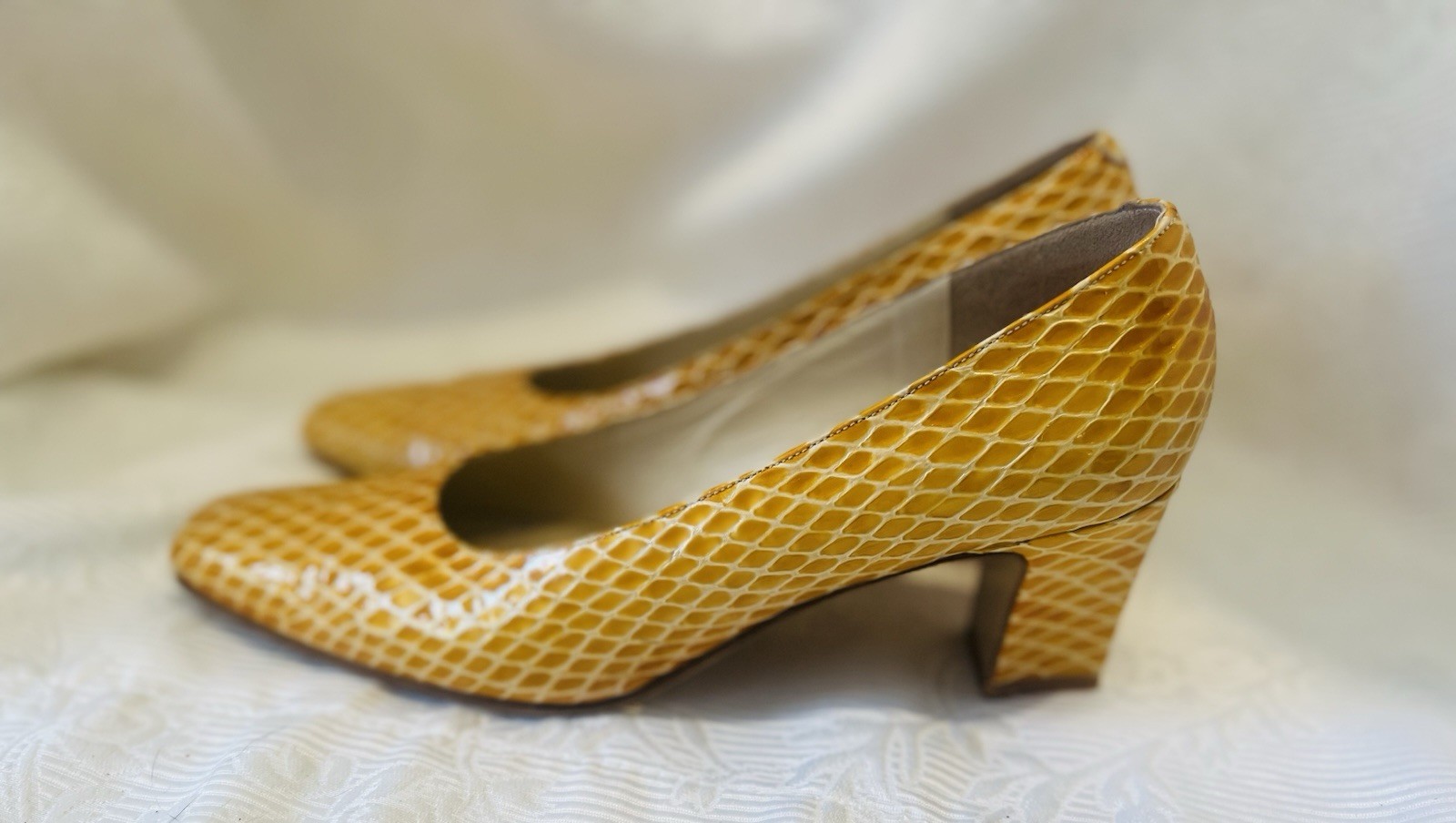 Ranzoni Firenzi Pumps Python Print Yellow Gold Le… - image 3