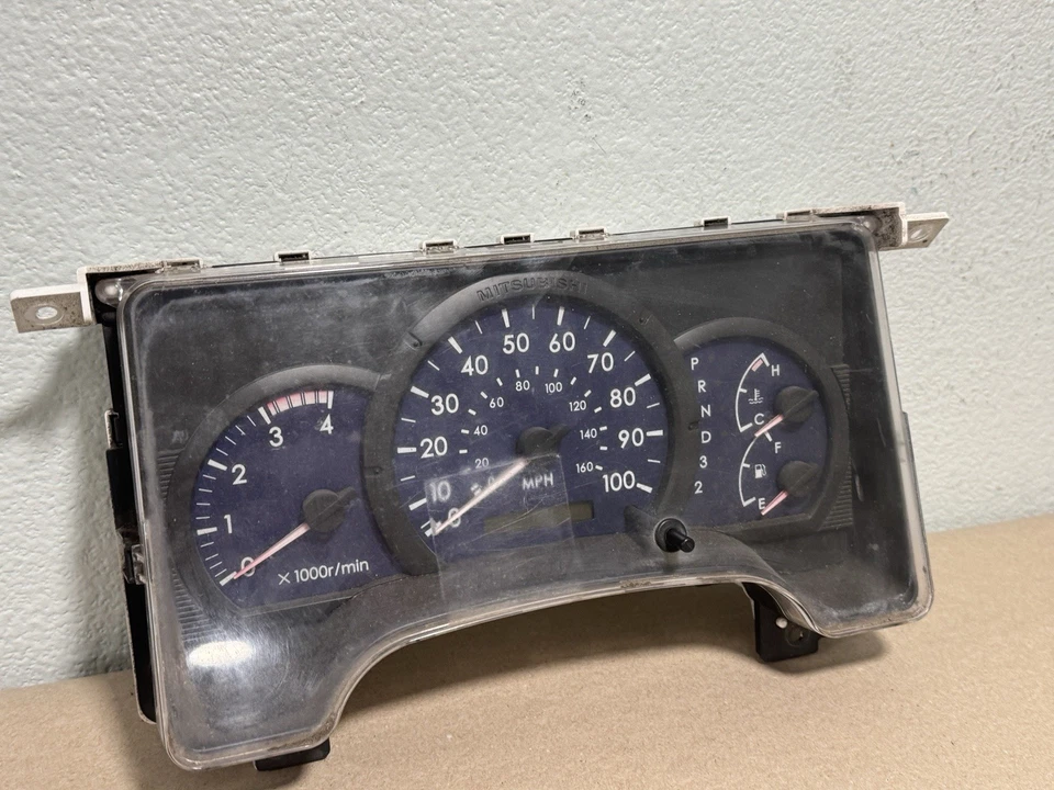 Mitsubishi Fuso Fe 2005 a 2007 tablero calibre clúster Foto 3 de 4