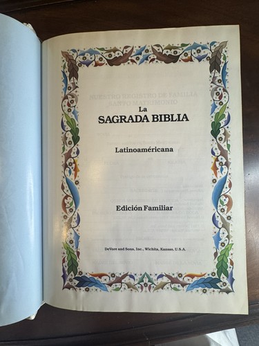 Sagrada Biblia White Gold Hardcover  Familiar Edicion Spanish Illustrated Clean! - Bild 6 von 17