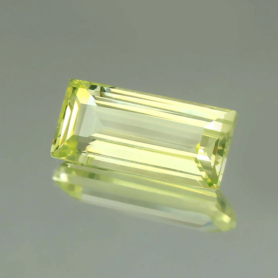 Natural Flawless Yellowish Green Chrysoberyl Baguette Loose Cut Gemstone 22x10MM - Image 3 of 4