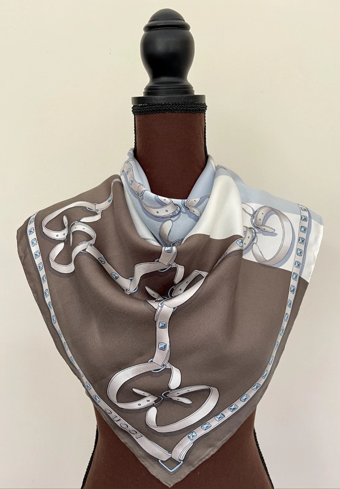 Écharpe Gucci unisexe neuve logo bretelles chaînes marron bleu colorblock soie wrap