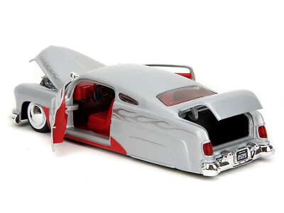 1951 MERCURY SILVER W/FLAME GRAPHICS 1/24 DIECAST MODEL CAR