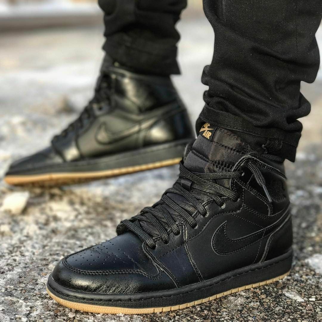 jordan retro 1 gum bottom