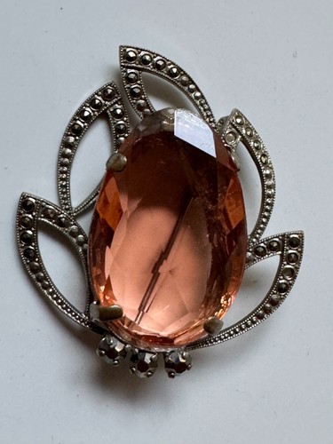 Art Deco Brosche mit orangefarbenden Stein und Markasiten - 5 cm