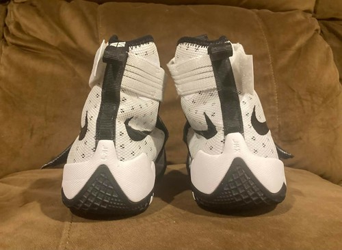Nike LeBron James Zoom Soldier Ten BB Shoes LRJ SX 16/17 7Y - Picture 3 of 7