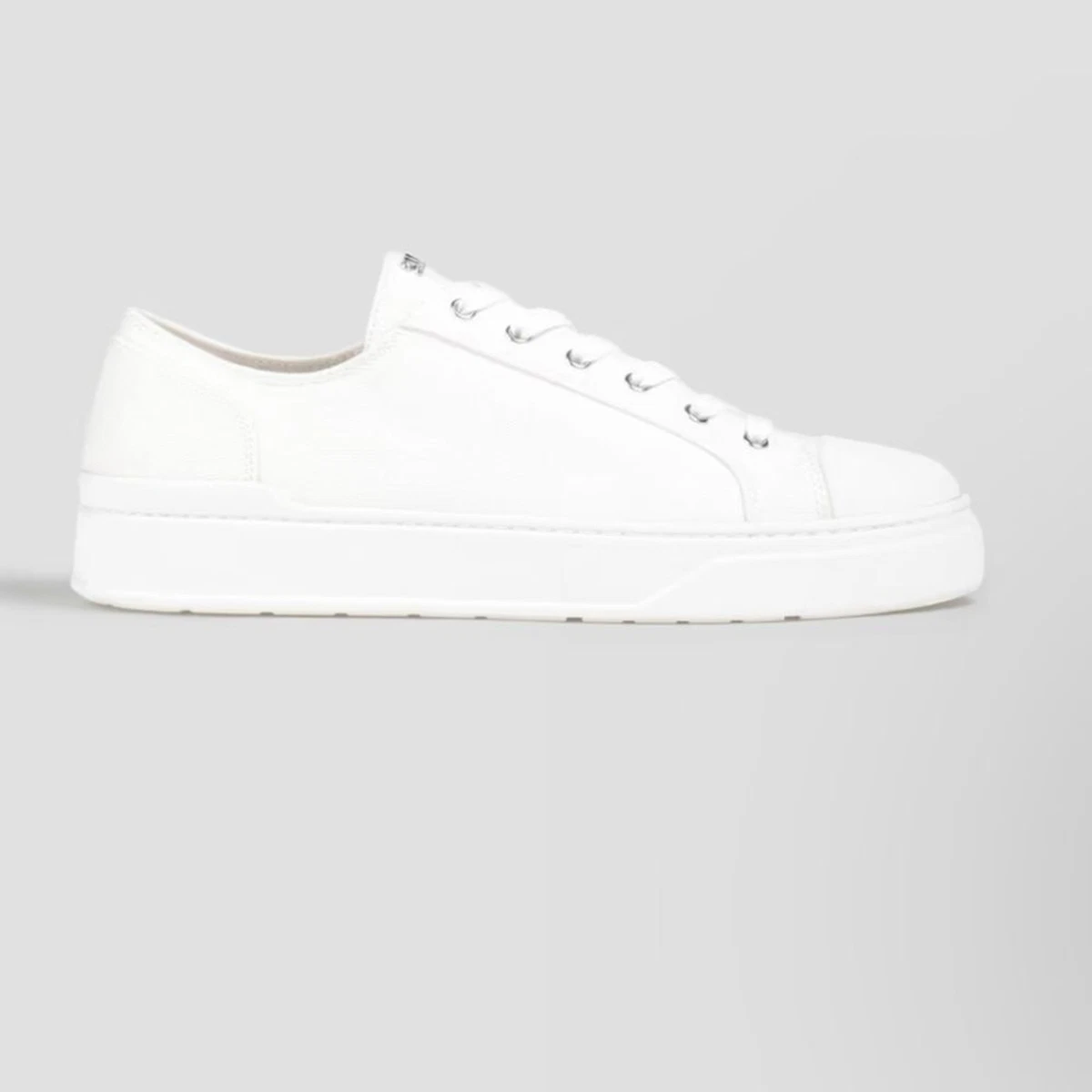 Stuart Weitzman Canvas Sammy Twill Sneakers in White Size 10