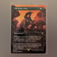 Life Finds a Way SHOWCASE / Magic MTG / Jurassic Park World Collection - NM
