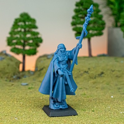 Kingdom of Gallia - Damsel of Gallia on Foot - Highland Miniatures 28mm