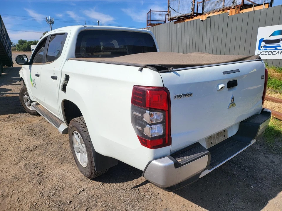 Mitsubishi Triton Ignition Barrel with Key MR 03/2015-10/2023 - image 3 of 4