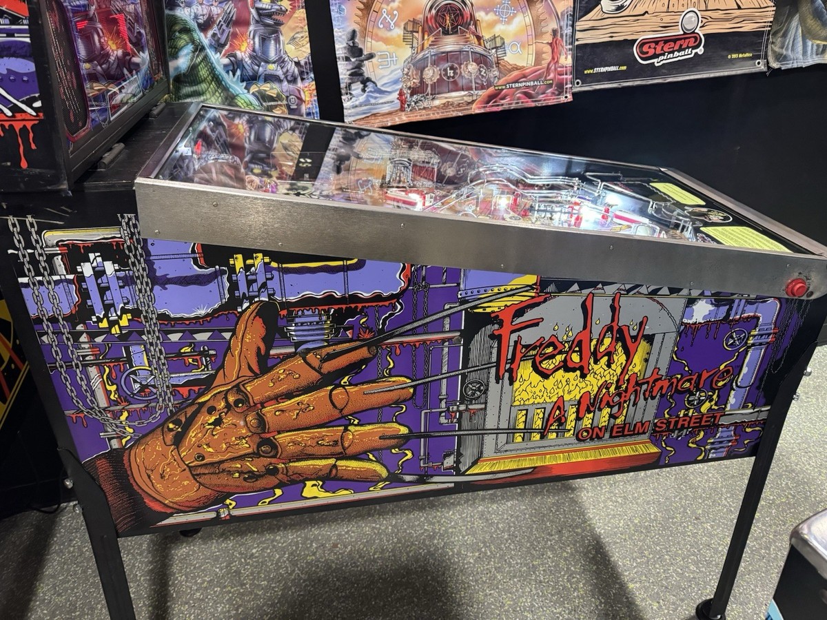 Freddy Krueger A Nightmare On Elm Street Pinball Machine Orange