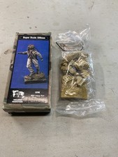 Verlinden 120mm (1/16) Salvage Diver in Standard Diving Dress WWII w/Base 1296