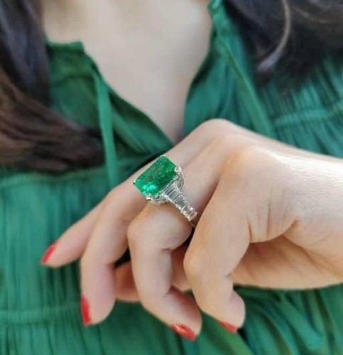 Anillo de compromiso de diamantes esmeralda natural talla octágono 2,15 oro blanco macizo de 14 K - Imagen 2 de 6