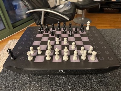 Square Off Swap Chess Board - AI self moving
