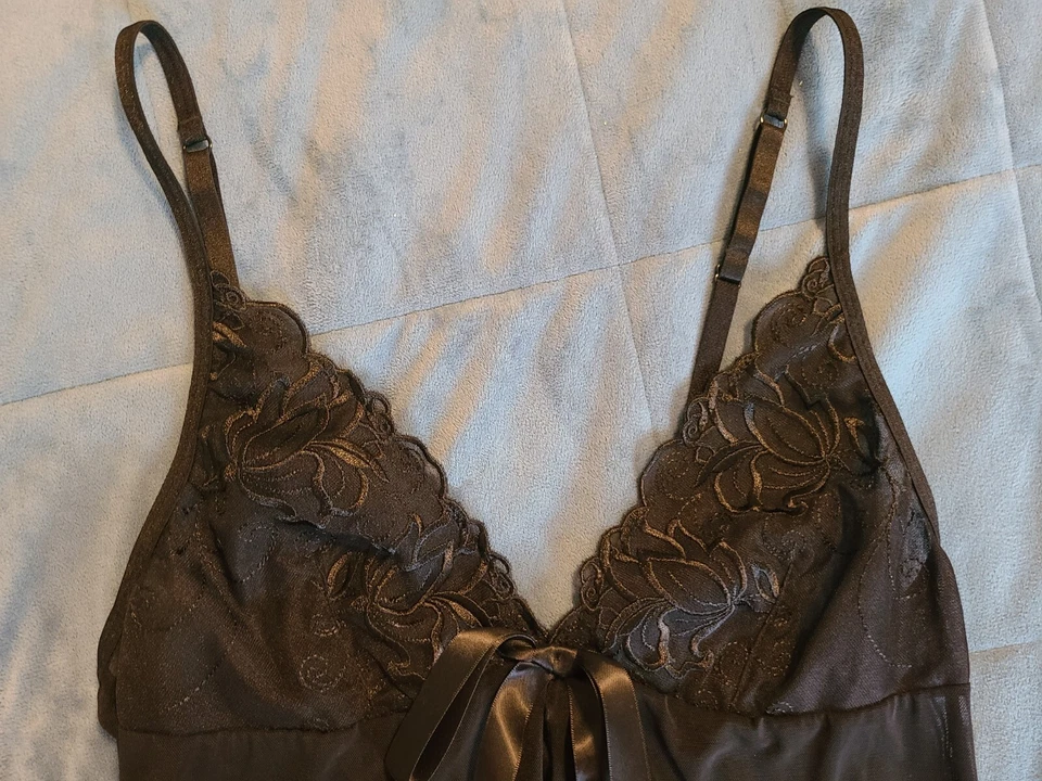 Camisón lencería Affinitas negro transparente, talla mediana Foto 3 de 4