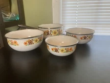 Vintage Crowning Touch Porcelain Enamel Grandma Cottage Floral Flower Bowls Pan 