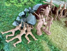 VINTAGE 132 TOY ARMY SOLDIERS ORIG.BAG ,PLASTIC PLANES, HEICOPTERS, ROCKS ETC.