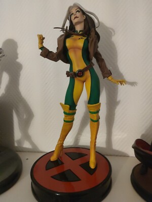 Sideshow  Marvel X Men 1/4 Statue Rogue