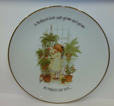 Vintage Holly Hobbie Plate - Mother's Day 1975 - A Mother's Love