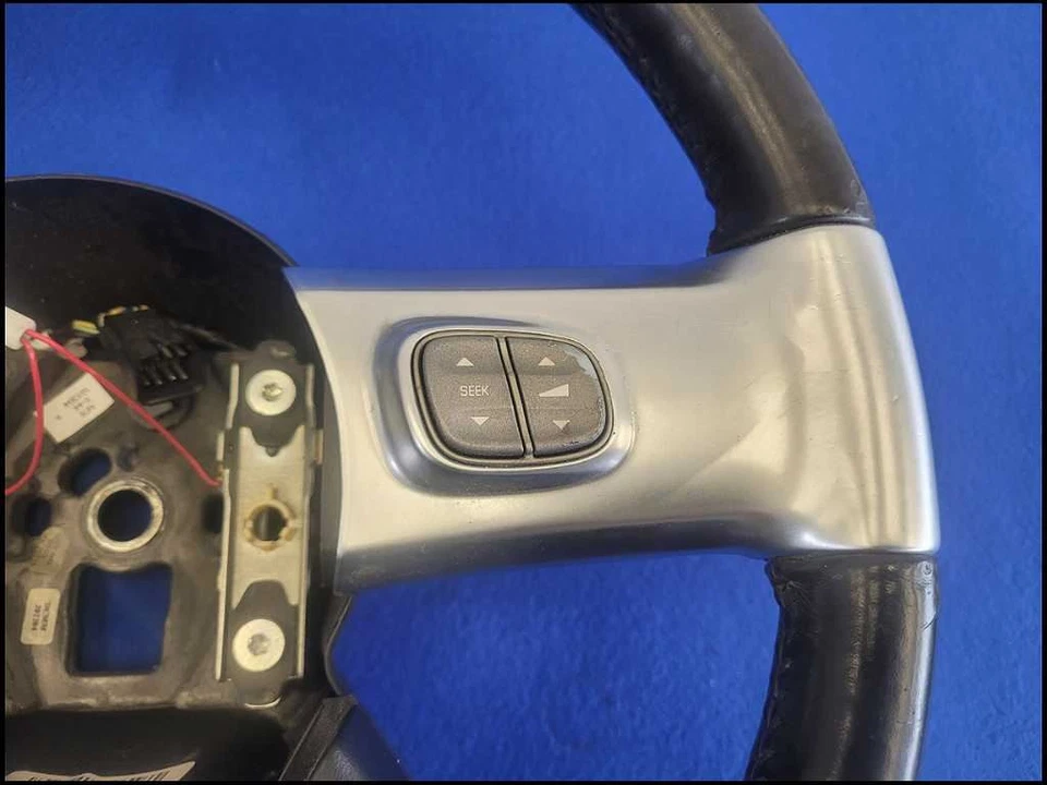 Chevrolet SSR 2003-2006 camioneta pickup volante tablero delantero 2687 Foto 3 de 4