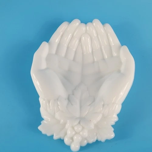 Vintage Westmoreland Milk Glass Praying Hands Trinket Dish – Grapevine...