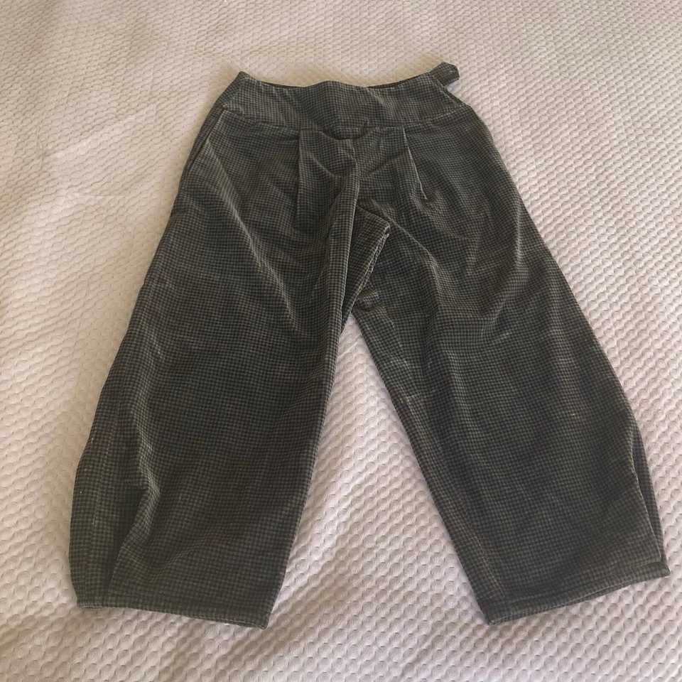 Giorgio Armani Vintage Plaid Corduroy Brown Capri Pants Women Size 40