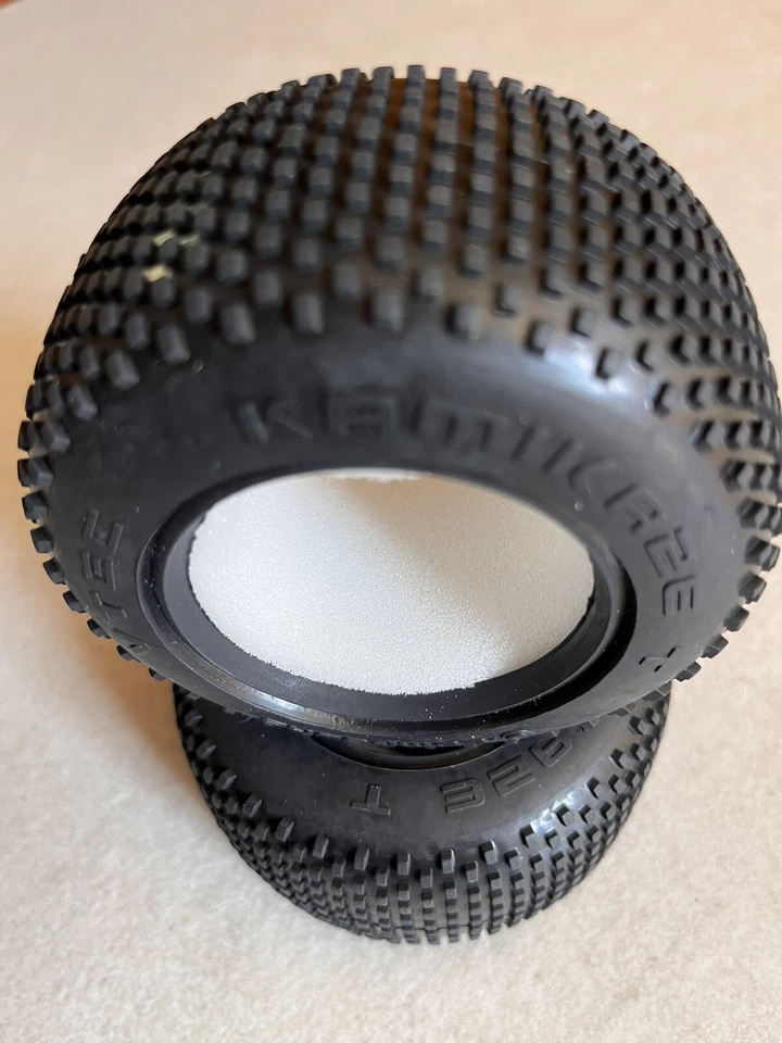 VTEC Kamikaze hinten 1/10 Truggy Reifen mit Einlage J-Compound LRP 124088 Truck - Bild 3 von 4