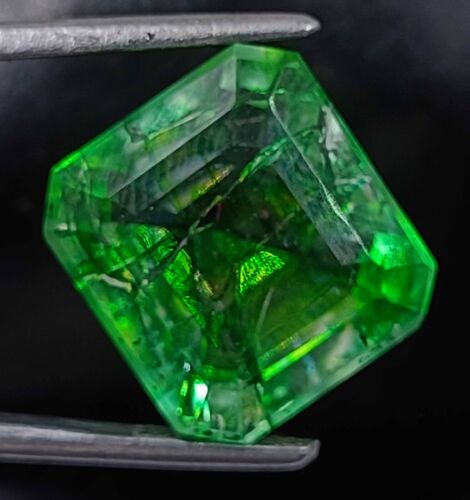 Mid Month Sale Green Emerald EGL Certified 16.90 Ct Emerald Cut Loose Gemstone - Picture 5 of 8