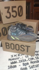 ebay yeezy 700 mauve