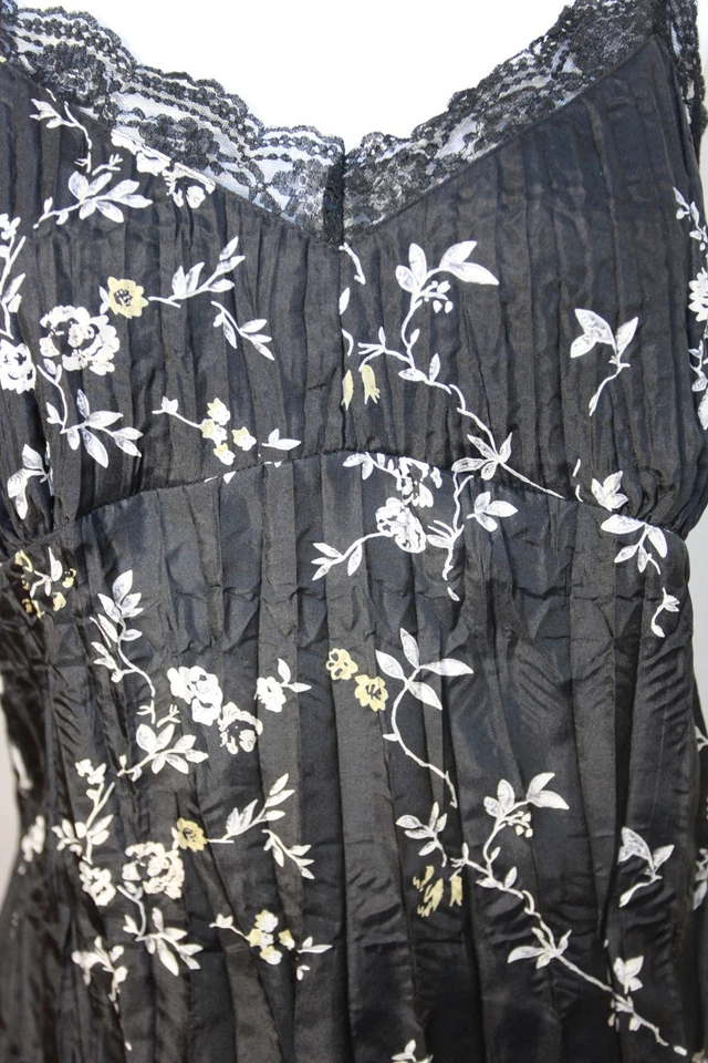 Camiseta sin mangas Esprit talla M 100 % seda arrugada negra encaje floral ribete camisola nueva Foto 2 de 4