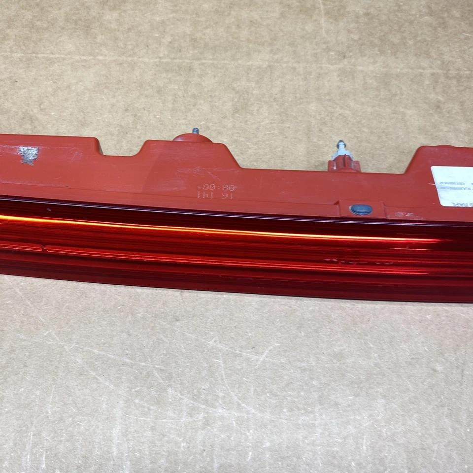 Luz trasera central Lincoln MKZ 2015-2019 OEM LED TERCER FRENO MALETERO PUERTA LEVADIZA LÁMPARA Foto 4 de 4