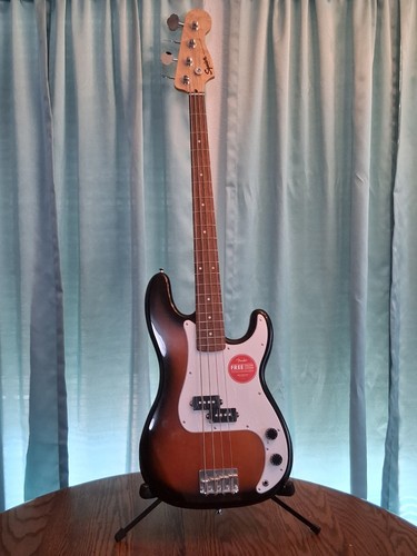 Fender Squire Precision Bass