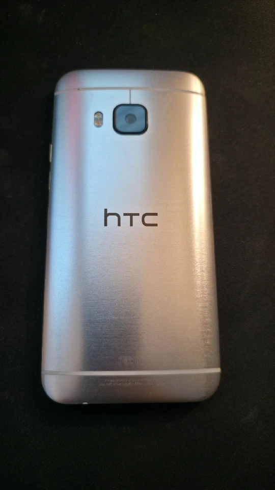 HTC один M9 - 32GB - золото на серебро (T-Mobile) - заблокирован - 1610934 - Изображение 2 из 3