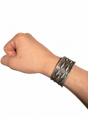 CODY SANDERSON 1 Inch Long Diamond Bangle Silver Size… - Gem