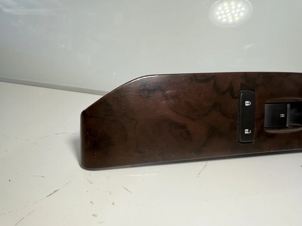 2007-2014 Cadillac Escalade passenger side mirror and lock switch, 15906884 - Image 3 of 4