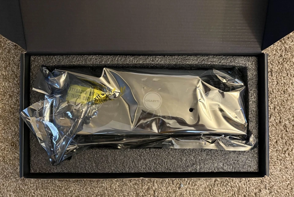 Gigabyte NVIDIA GeForce RTX 3060 12GB GDDR6 Foto 3 de 4