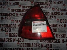 Feu arrière Mitsubishi CARISMA