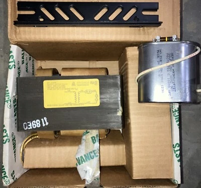 NEW Advance Transformer 71A4300-001 2-400W (2)H-33 Mercury Ballast & Capacitor