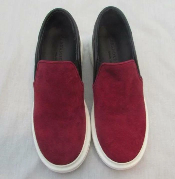 ALEXANDER MCQUEEN womens 5 US 35 burgundy red black suede casual